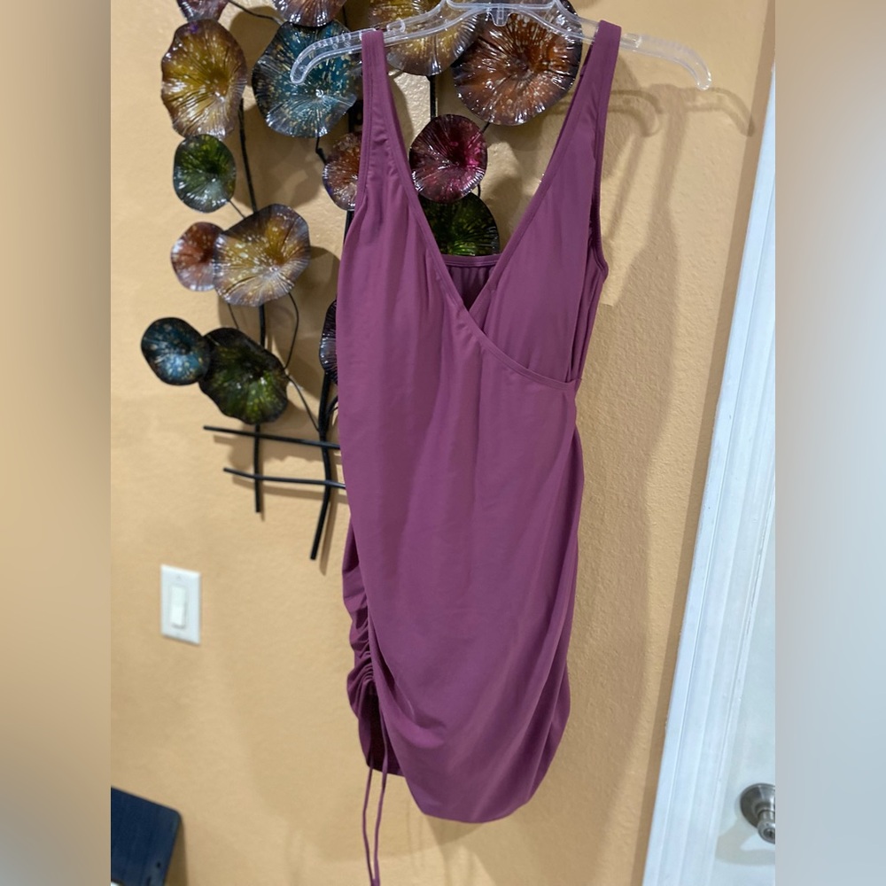 NWT Kona sole size large, bathing suit top